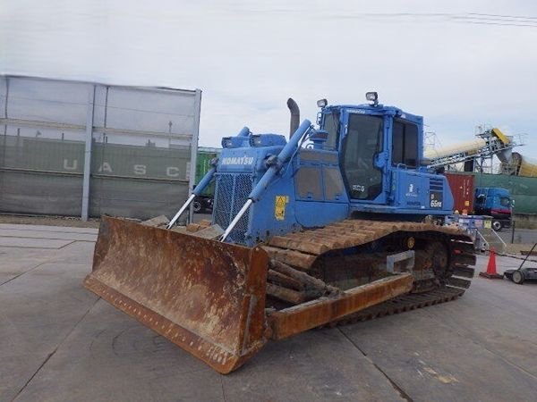 KOMATSU D65PX-18