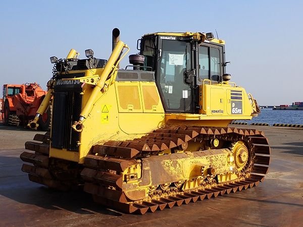 KOMATSU D65PX-18