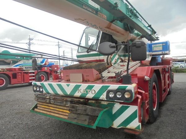 KATO Rough Terrain Cranes JMX9833